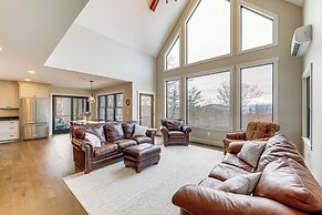 Mountain-view Home in Stoneham w/ Hot Yoga Studio!