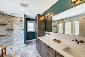 Mountain-view Home in Stoneham w/ Hot Yoga Studio!