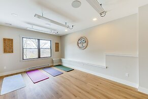 Mountain-view Home in Stoneham w/ Hot Yoga Studio!