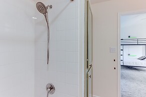 Game Room, Hot Tub & Grill: Afton Retreat!