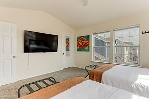 Game Room, Hot Tub & Grill: Afton Retreat!