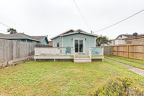 4 Mi to Moody Gardens: Galveston Home w/ Grill