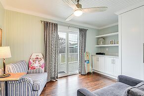 4 Mi to Moody Gardens: Galveston Home w/ Grill