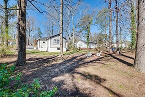 Pet-friendly Mableton Home w/ Grill & Fire Pit!