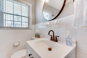 Pet-friendly Mableton Home w/ Grill & Fire Pit!