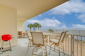 Oceanfront Pensacola Condo w/ Patio & Beach Access