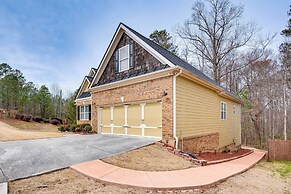 Pool Table & Patio: Cozy Lawrenceville Apt