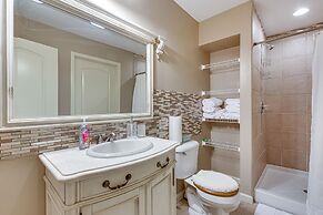 Pool Table & Patio: Cozy Lawrenceville Apt