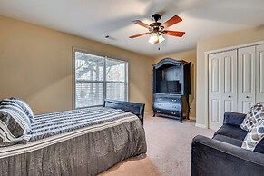 Pool Table & Patio: Cozy Lawrenceville Apt