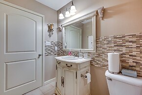 Pool Table & Patio: Cozy Lawrenceville Apt