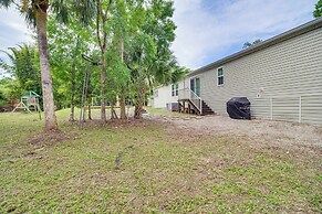 Pet-friendly Palm City Home w/ Yard & Grill!