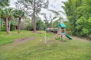 Pet-friendly Palm City Home w/ Yard & Grill!