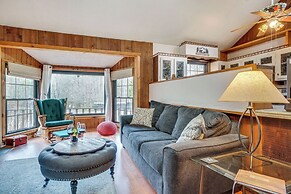 Charming Cabin w/ Fire Pit & Decks ~ 7 Mi to Helen