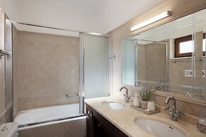 Villa Aris