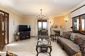 Villa Aris