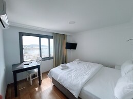 DÖRTMEVSİM PANSİYON