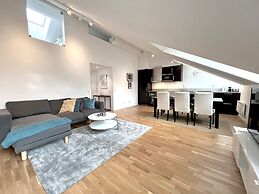 Elegant Apartment in the Heart of the City
