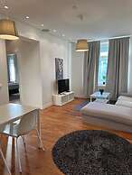 Luxury Apartment in City Hotspot