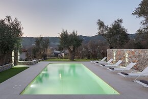 Nature Retreat Skiathos Villa