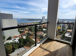 Apartament central with river views pool