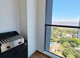 Apartament central with river views pool