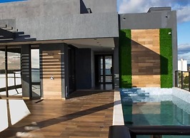 Apartament central with river views pool