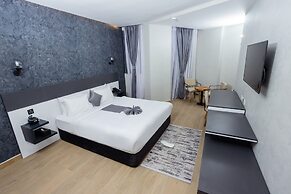 Shitaye Suite Hotel