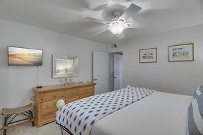 819 Harbour Point 'steel Magnolia on the Bay'