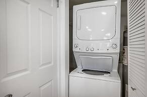 819 Harbour Point 'steel Magnolia on the Bay'