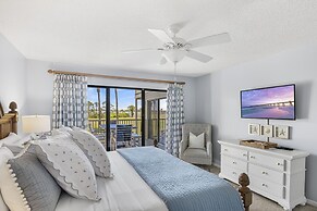 819 Harbour Point 'steel Magnolia on the Bay'