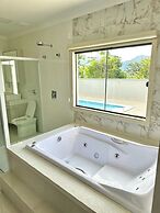 Casa luxuosa De Piscina e Hidromassagem