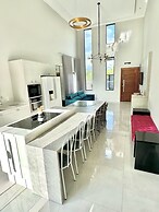 Casa luxuosa De Piscina e Hidromassagem