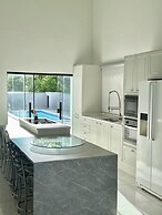 Casa luxuosa De Piscina e Hidromassagem