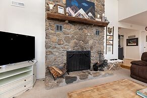 Wintergreen Retreat Jacuzzi Sauna dog Friendly