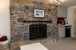 Wintergreen Retreat Jacuzzi Sauna dog Friendly