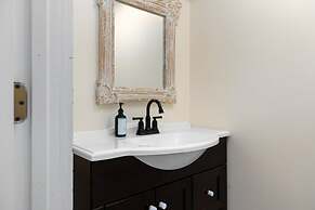 Wintergreen Retreat Jacuzzi Sauna dog Friendly