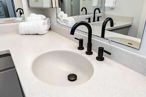 Wintergreen Retreat Jacuzzi Sauna dog Friendly