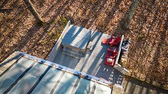 Wintergreen Retreat Jacuzzi Sauna dog Friendly