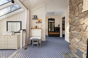 Wintergreen Retreat Jacuzzi Sauna dog Friendly