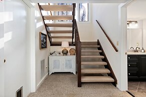 Wintergreen Retreat Jacuzzi Sauna dog Friendly