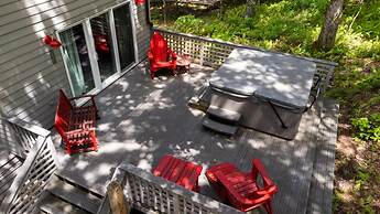 Wintergreen Retreat Jacuzzi Sauna dog Friendly