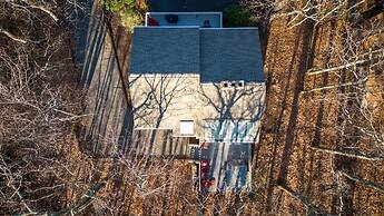 Wintergreen Retreat Jacuzzi Sauna dog Friendly