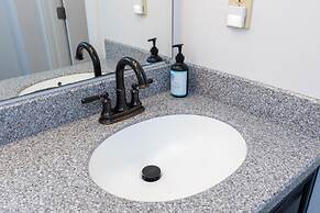 Wintergreen Retreat Jacuzzi Sauna dog Friendly