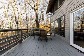 Wintergreen Retreat Jacuzzi Sauna dog Friendly