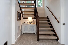 Wintergreen Retreat Jacuzzi Sauna dog Friendly