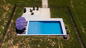 Oasis Near Charlottesville With Pool Grill