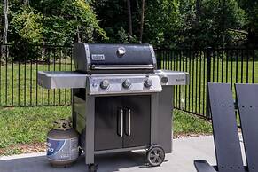 Oasis Near Charlottesville With Pool Grill