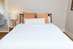 Oasis Near Charlottesville With Pool Grill