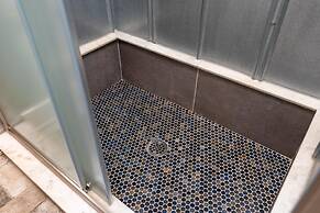 Oasis Near Charlottesville With Pool Grill