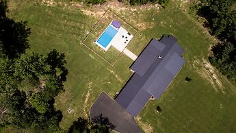 Oasis Near Charlottesville With Pool Grill